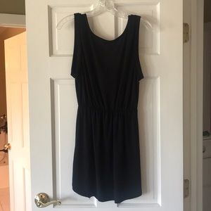 Simple black dress - low back